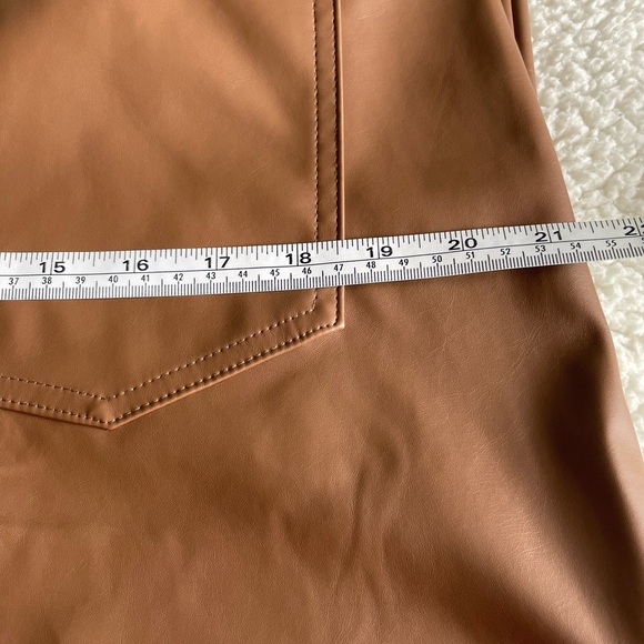 Women’s pleather Pants size 14 - Picture 4 of 9